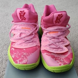 Nike Women's size 8.5 Kyrie Irving 5 Patrick Star (SpongeBob SquarePants)